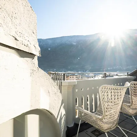 Bernina Express Eco Rooms&breakfast Guest house 3*